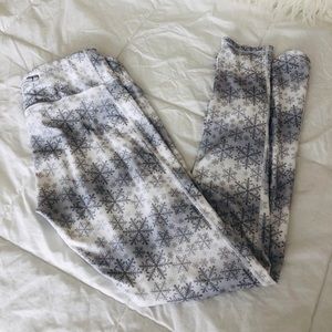 Snowflake leggings